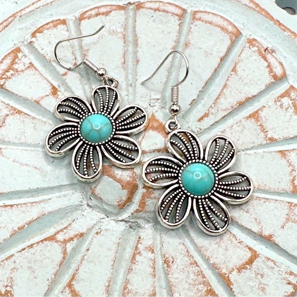 Turquoise and silver medium hoops/bohemian/western statement dangle earr… - Picture 1 of 6